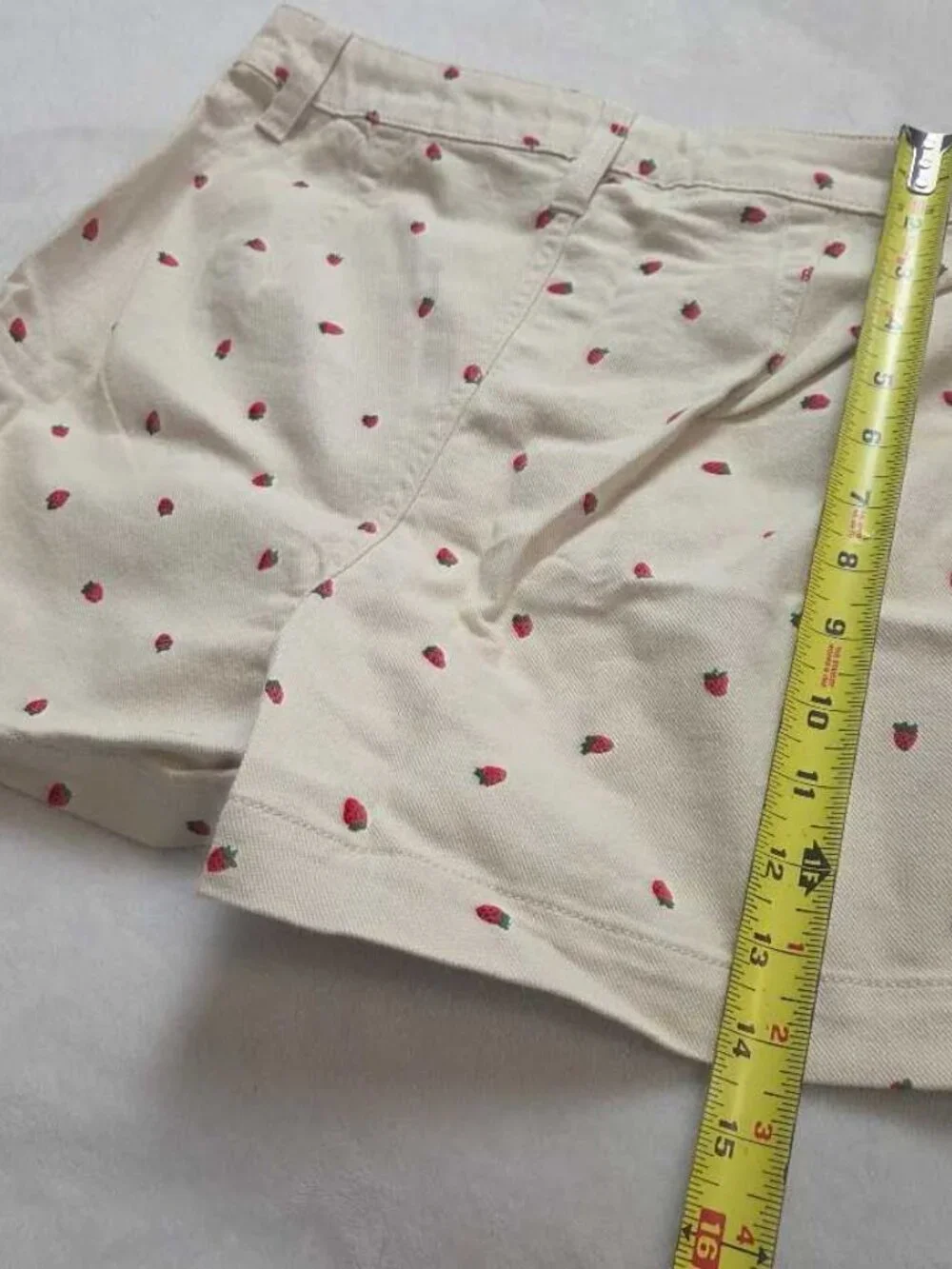 New 26 27 28 Madewell Emmett shorts in fresh strawberries Strawberry print